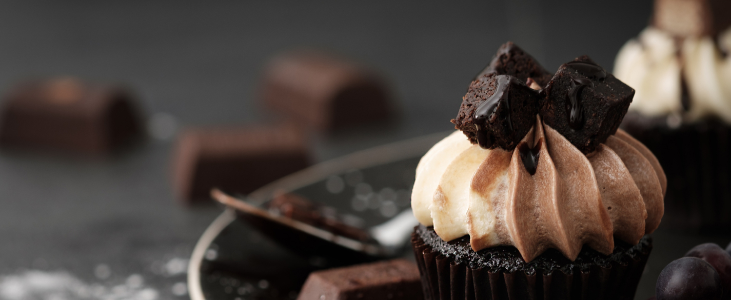Fotografia de una magdalena de chocolate